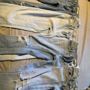 Levis skinny jeans and high waisted